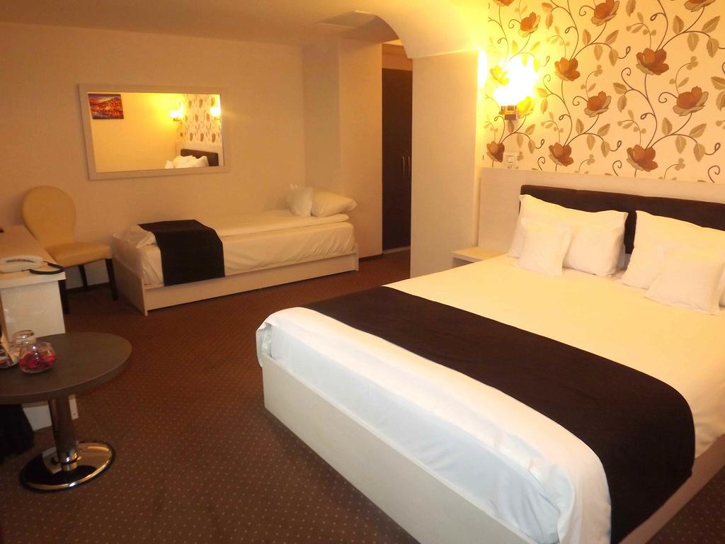 West Plaza Residence Bucareste Quarto foto